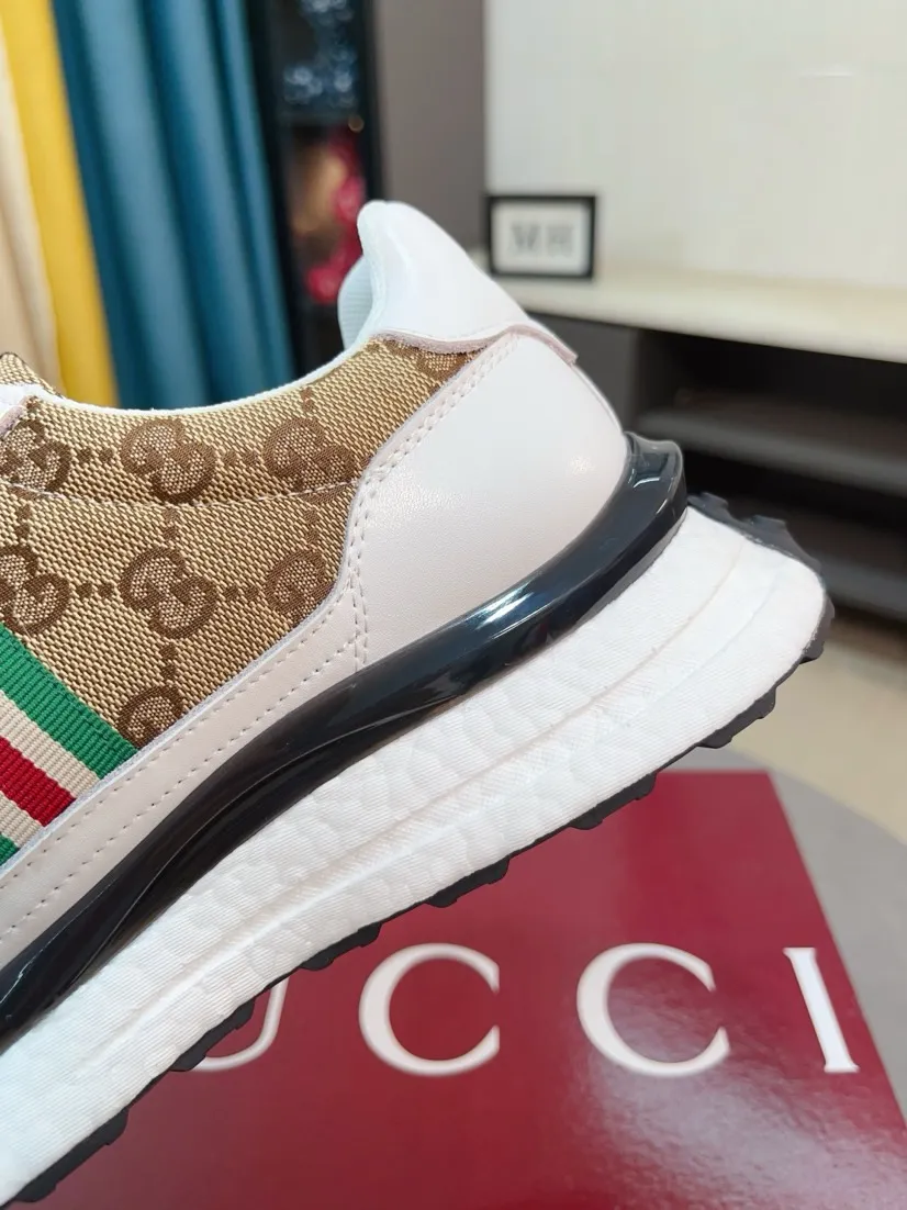 Men's shoes 💰458🌹🌹GUCCI [Gucci] New high-end brand of men's shoes, the latest fashionable casual men's shoes, trendy and versatile, relaxed and sporty style, uppers imported from Italy, first-layer cowhide, genuine leather lining, and ultra-fine workmanship. Original personalized fashionable rubber wear-resistant outsole, light and comfortable on the foot, size 38-44